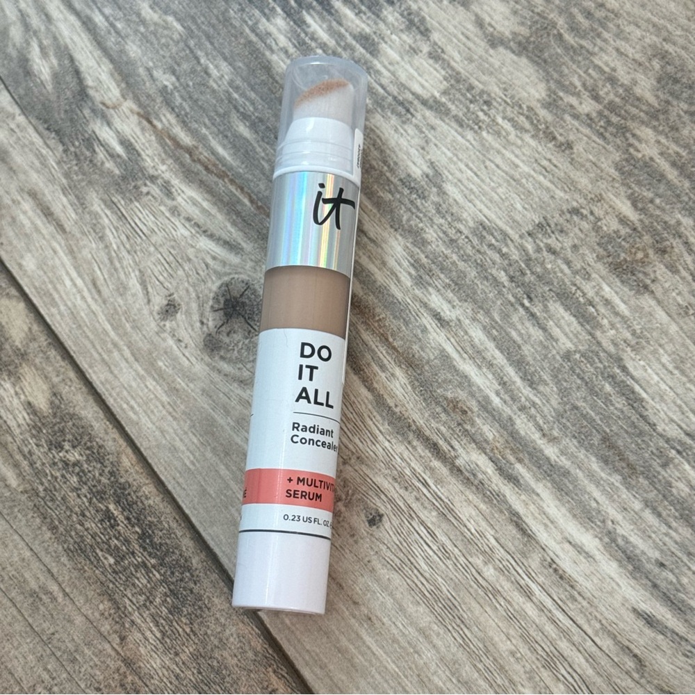 IT Cosmetics Radiant Concealer with Multitasking Serum - Fair Warm